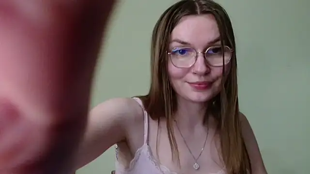 LooveELLYx webcam