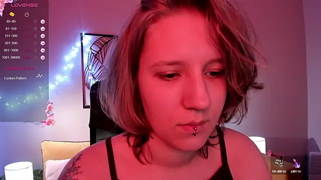 Hailey_Foxy webcam