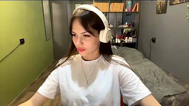 MysticAlisa webcam