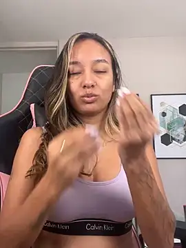 DianaHopson webcam
