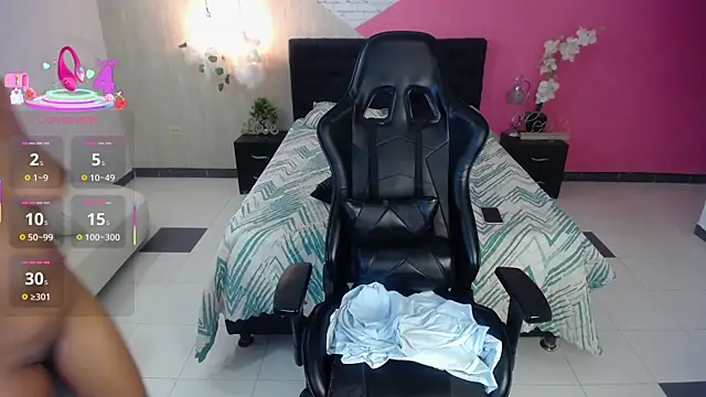 sophia_brunette_