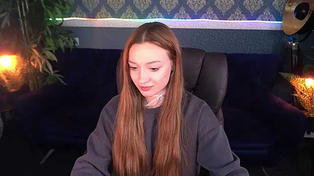 FoxyMayy webcam