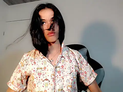 urcurlydiva webcam