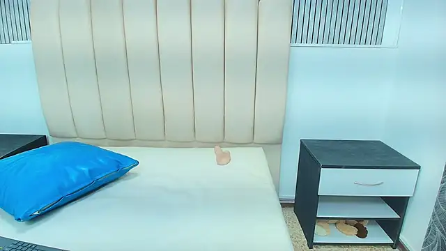 agatha_dante webcam