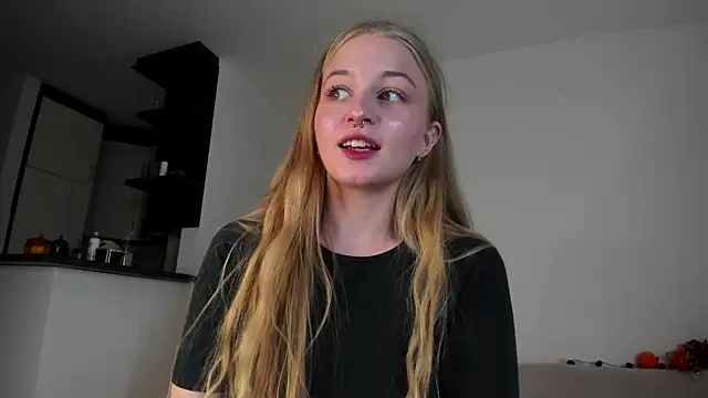 MiaMews webcam