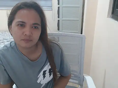 xTheLastVIRGINx webcam