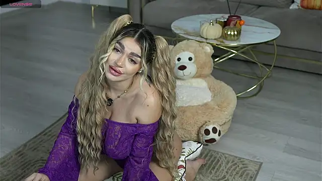Ellyxxxelly webcam