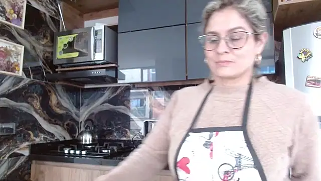 linda-mature43 webcam