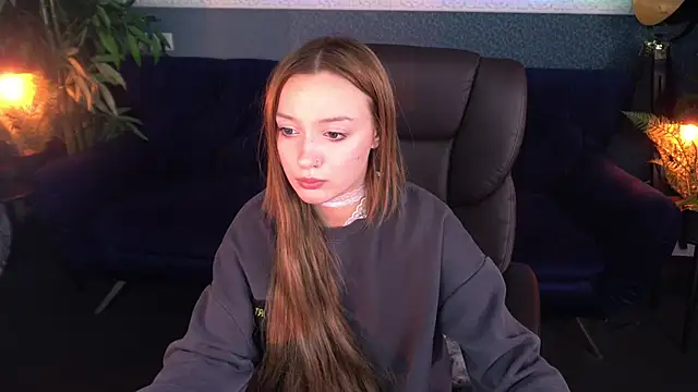 FoxyMayy webcam
