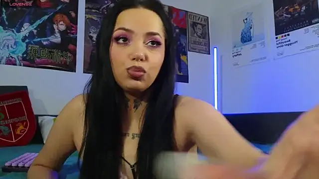 KiraQuinn1 webcam