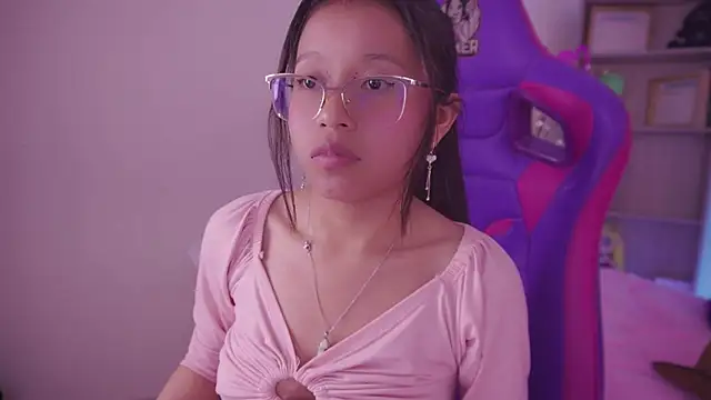 Zoe_Skyler webcam