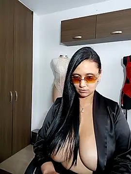 Esmeralda333 webcam