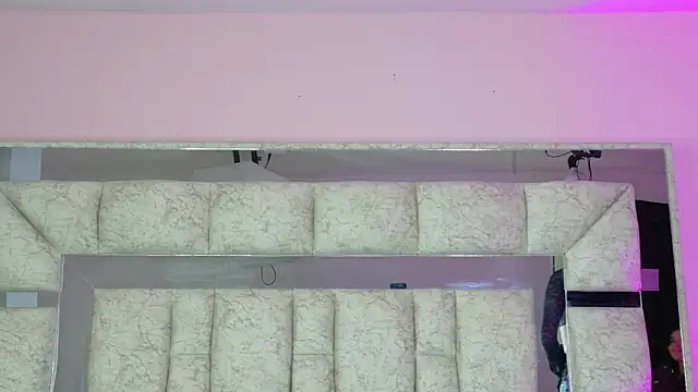 Sara_Greey webcam