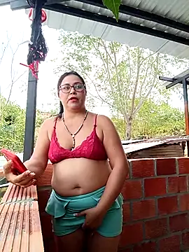 Dirty-Momm-Divorced-Hot webcam