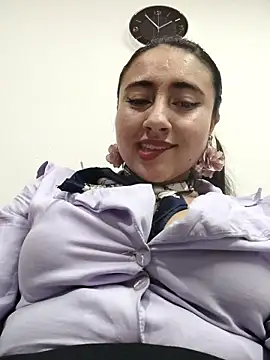 _sarah-office1 (F young) - Squirt full naked +hush in ass 🍑💦