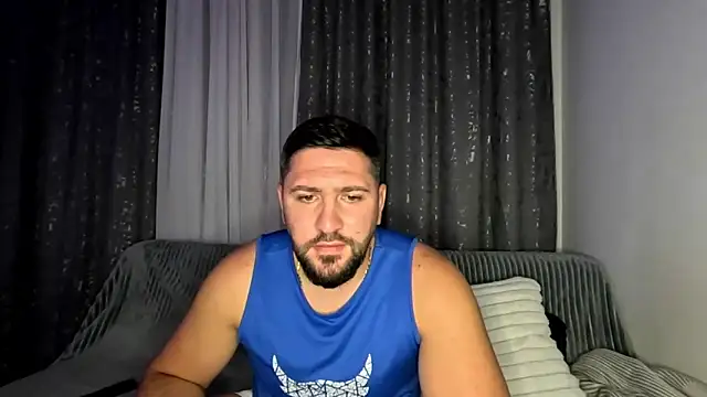 Gold_Alpha_Boy webcam