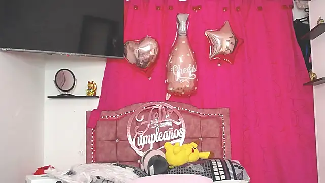 charlottekiss99 webcam