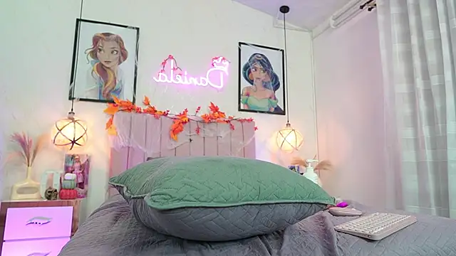 dani_parker_ webcam