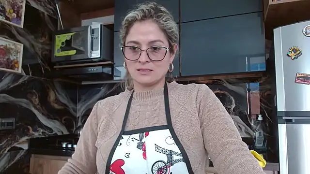 linda-mature43 webcam