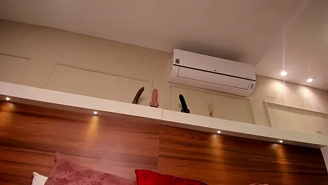 AriadnaHarper webcam