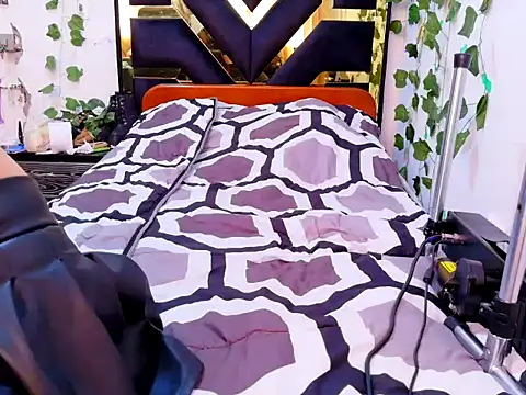 lucywhite13 webcam