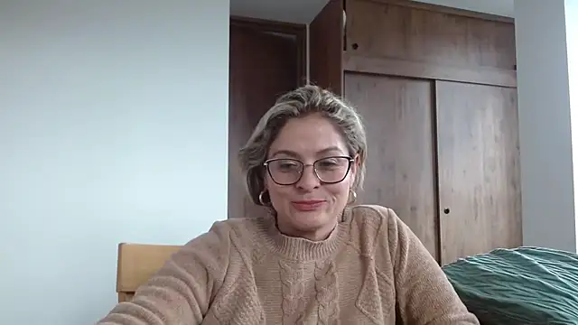 linda-mature43 webcam