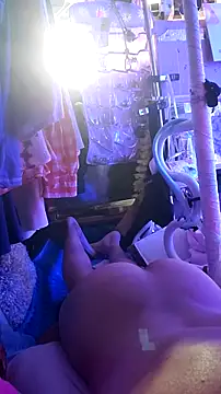 gurlnips webcam