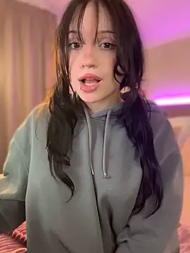 YourLittleDevil webcam