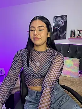 emily_22x (F young) - Cameltoe🌷