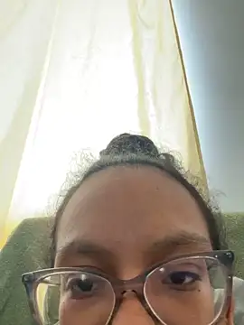 Curly_lily webcam
