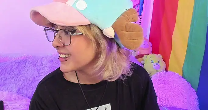 NekoWaifu webcam