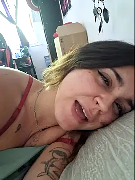 luuhcat09 webcam