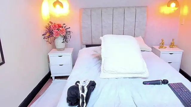tutu_milf webcam