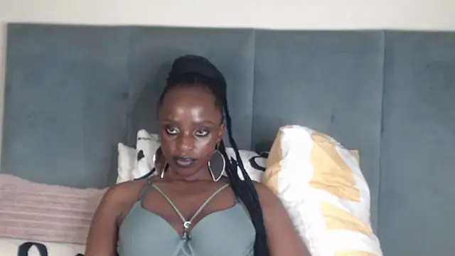 Jah-Queen webcam