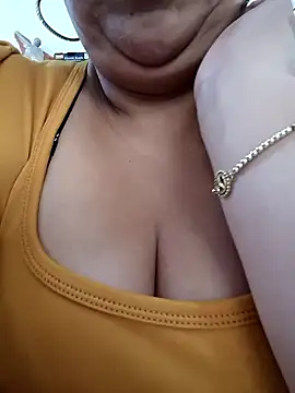 Mia-Glow webcam