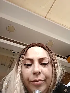 madelaine- webcam