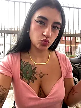 LilithPink_ webcam