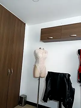 Esmeralda333 webcam
