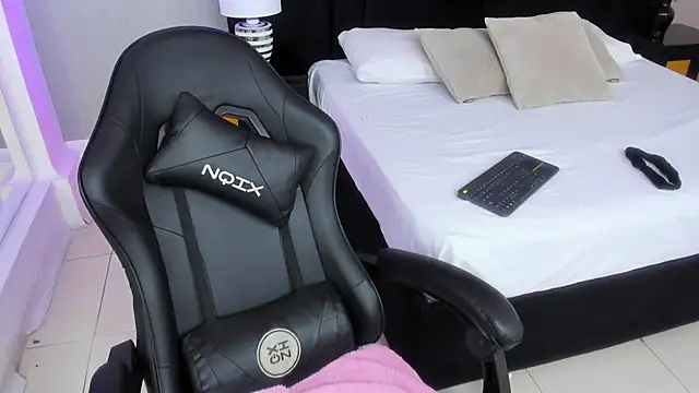 laylaadoll (F teen) - FINGERING💦