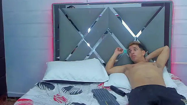 Innocent_Room1 webcam