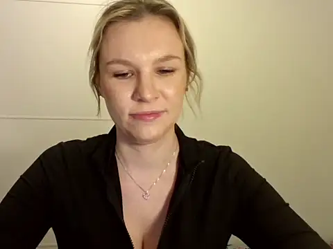 SadieBrilliance webcam