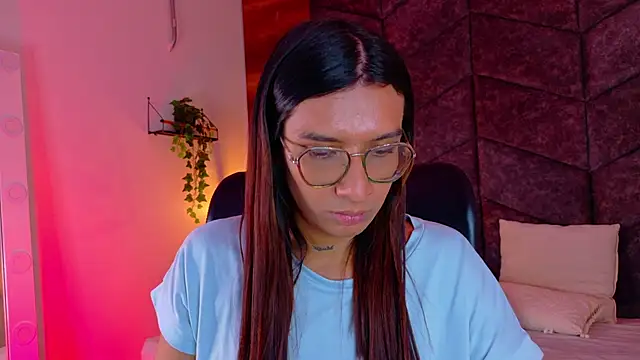LauraaGomezz__ webcam