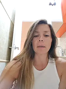 karina_warthon