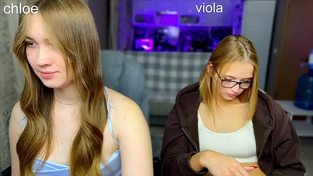ChloeMillerMeow webcam