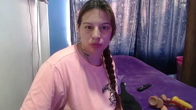 layanafuckass webcam
