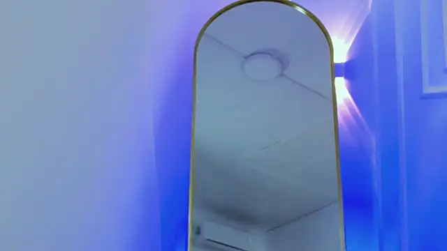 lola_red95 webcam