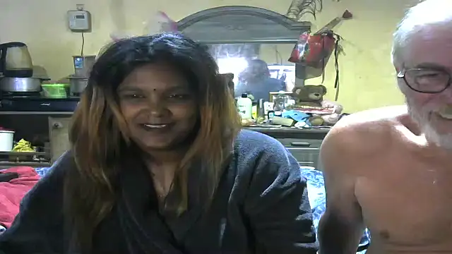 crazyloverstasmike webcam