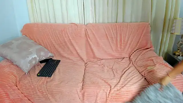 ShainaBonne webcam