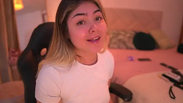 Lau_Bee webcam