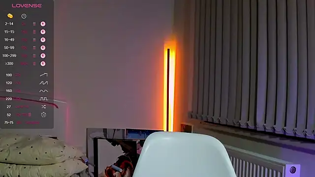 Andrea_Blossom webcam